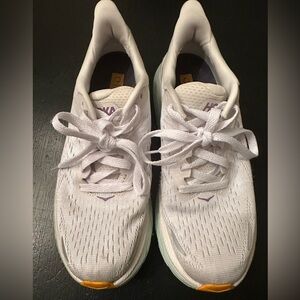 HOKA Clifton 8 White gently used